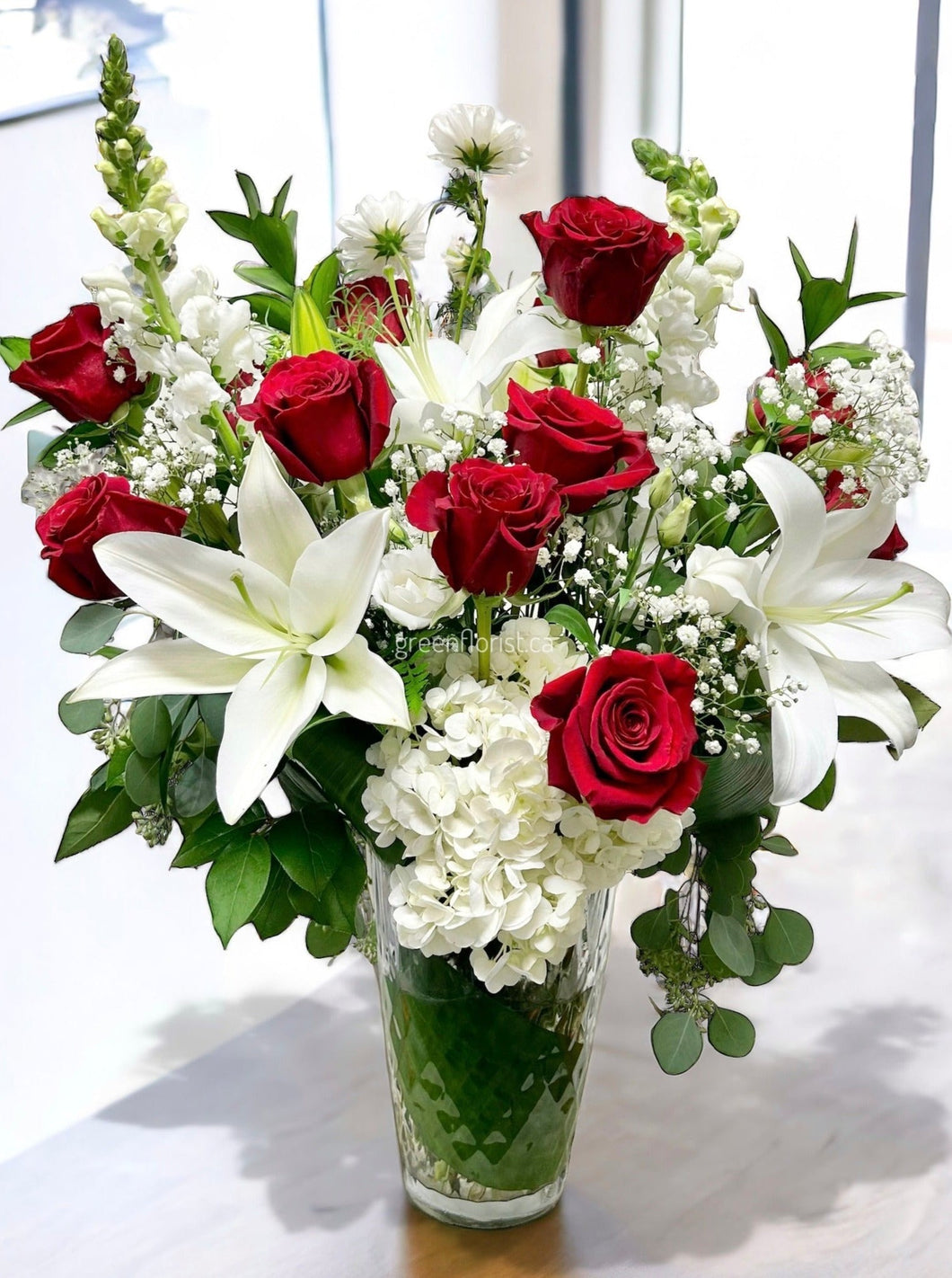 Grand Beauty Roses and Lily Bouquet